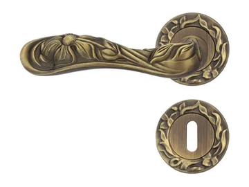 ARTE - Chromed brass door handle on rose with lock by LINEA CALI'