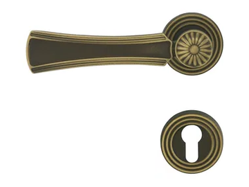 DAISY - Chromed brass door handle on rose with lock by LINEA CALI'