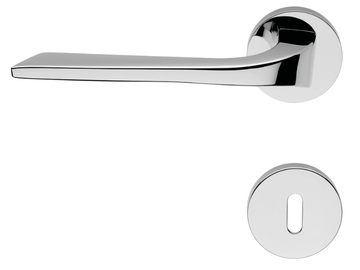 LIVING - Brass door handle on rose by LINEA CALI'