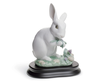 THE RABBIT - Porcelain decorative object by Lladró