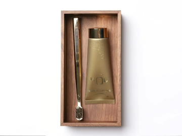 DESIGNO - Wooden bathroom tray by LUSSO