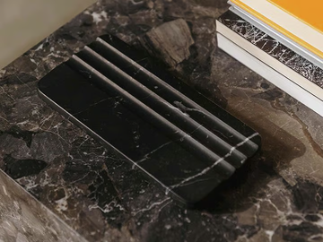 LITHOS MARQUINA - Nero Marquina marble pen holder by Maami Home