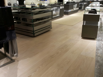 ROVERE SENZA NODI - OLIO BIANCO EXTREM - Oak flooring by Mafi