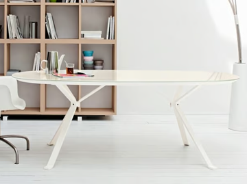 REVO - Glass office desk / meeting table by Manerba