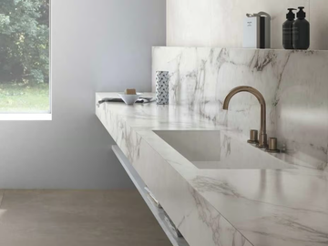 THE TOP BATHROOM - Porcelain stoneware bathroom foil with marble effect by MARAZZI