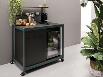 FLUIDO - Aluminium bar cabinet with casters by Martex