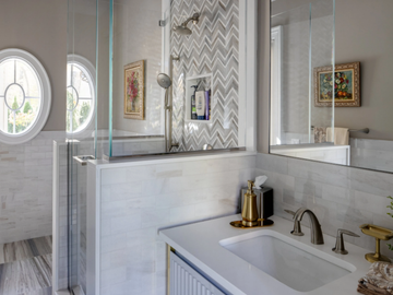 CHICAGO - NORTH SHORE - Single vanity unit with mirror by Martini Interiors