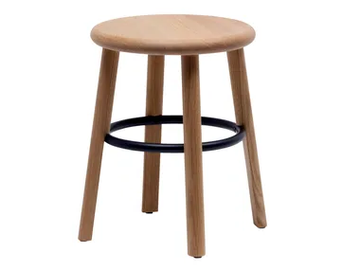 MC5 SOLO - Low oak stool with footrest by Mattiazzi