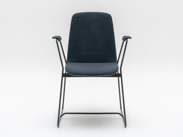 ULTI UKP5 - Sled base upholstered fabric chair with armrests by Mdd