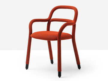 PIPPI P - Armchair with four legs frame upholstered in fabric by Midj