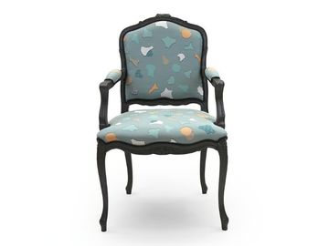 P 700 YVONNE - Upholstered beech chair with armrests by Modonutti