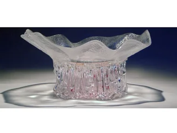 HER MAJESTY - Glass centerpiece / sculpture by Mosche Bianche