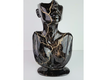 TIRED FACE - Resin sculpture by Mosche Bianche