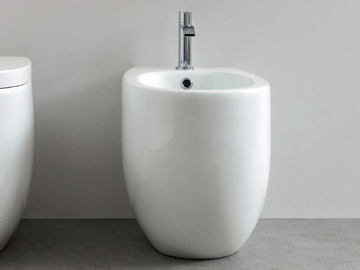 MILK - Wall-hung ceramic bidet by Nic
