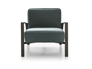 RHO - Leather armchair with armrests by NICOLINE