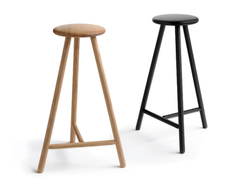 PERCH - Oak stool with footrest by Nikari