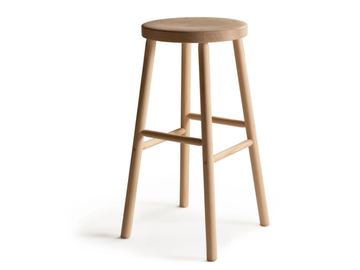 STORIA - Wooden stool with footrest by Nikari