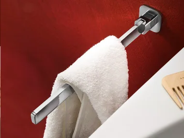 LOOP - Towel rail by Nobili