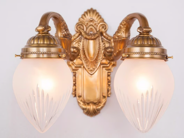 PECS XI - Brass wall lamp by Patinas Lighting