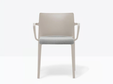 VOLT 676/2 - Chair with integrated cushion by Pedrali