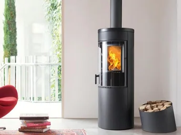 E124 A - Wood-burning wall-mounted steel stove Class A+ by Piazzetta