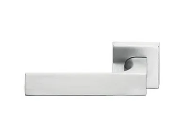 QUADRA - Door handle on rose by PROTEK®