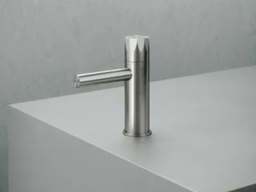 HB 15 03 - Countertop 1 hole washbasin mixer by Quadrodesign