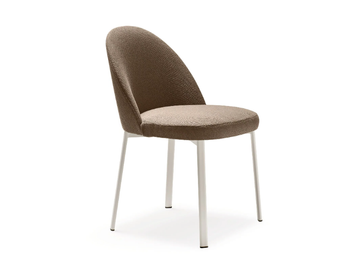 ARWA - Upholstered chair by Quinti Sedute