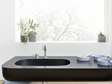 ESPERANTO with beauty shelf - Corian® washbasin with integrated countertop by Rexa