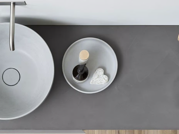 JAPAN - Countertop soap dish by Rexa