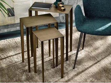 TRIS - Coffee table by RIFLESSI