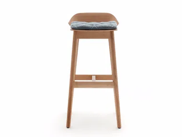 ROLF BENZ 650 - Wooden stool with footrest by Rolf Benz