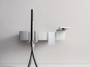 5MM - Wall-mounted stainless steel bathtub set with hand shower by Rubinetterie Treemme