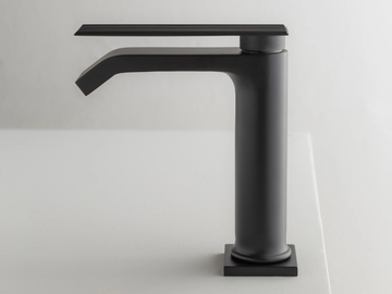 IOS - Countertop brass washbasin mixer by Rubinetterie Treemme