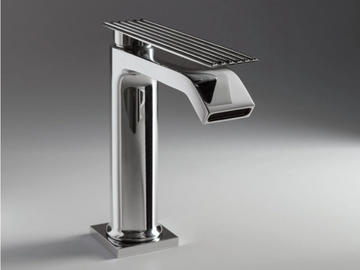 IOS - Countertop single handle brass washbasin tap by Rubinetterie Treemme