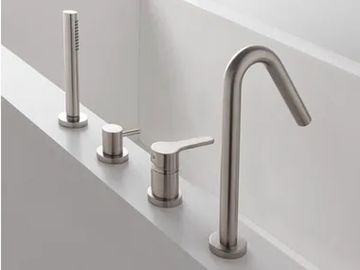 KLAB - Deck mounted Recessed brass bathtub tap with hand shower by Rubinetterie Treemme