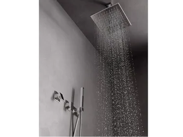 Q30 - Brass shower set with hand shower and overhead shower by Rubinetterie Treemme