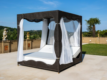 WEZEN - Canopy resin garden bed by Samuele Mazza Outdoor