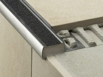 Schlüter®-TREP-G /-GL /-GK /-GLK - Stainless steel star nosing by Schlüter-Systems