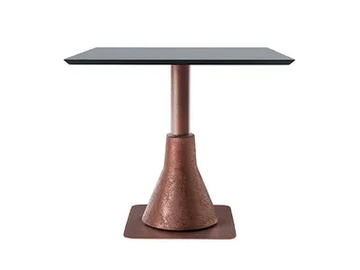 BIG FOOT - Square dining table by Sedex