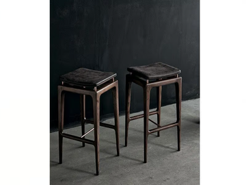 OTAKU - Upholstered wooden kitchen stool with footrest by Shake
