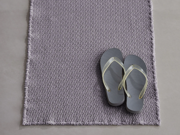MOLTO - Cotton bath mat with fringes by Society Limonta