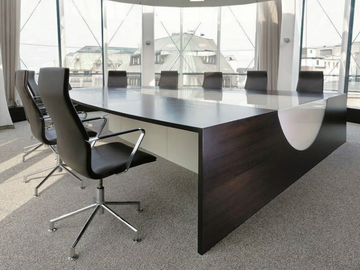 .UNIT - Oval wooden meeting table by Spiegels