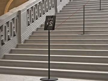 BARRIERA SLIM - Metal crowd control barrier by STUDIO T