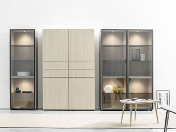 CUBO 152 - Display cabinet with integrated lighting by Sudbrock Möbelhandwerk