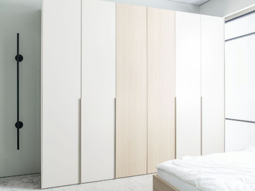MIRIA 105 - Wardrobe with folding doors by Sudbrock Möbelhandwerk
