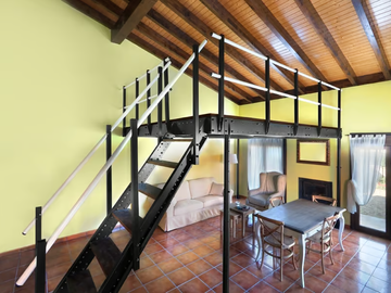 T15 - Steel Mezzanine by SVELT