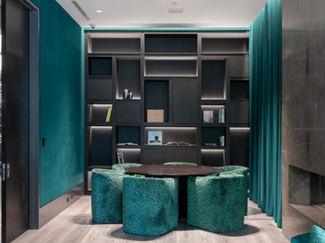 LIBRARY - Oak bookcase with built-in lights by TM Italia Cucine