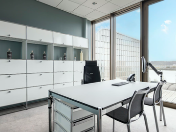 USM HALLER INDIVIDUAL WORKSTATION TABLE - Rectangular wood veneer executive desk by USM