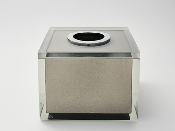 PLATINUM GLOSS - Resin hand towel dispenser by Vallvé
